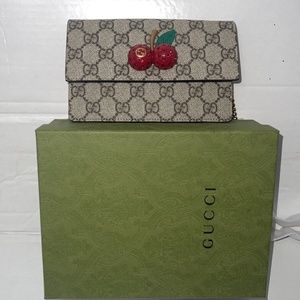 ((((SOLD))))   Brand New GG Supreme Crossbody